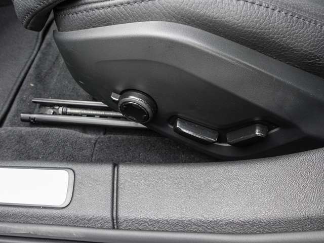 Volvo  B4 AWD Plus LED
