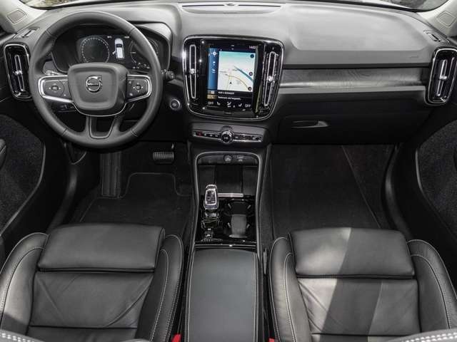 Volvo  T4 2WD Ultimate Dark Plug-In Pano Navi