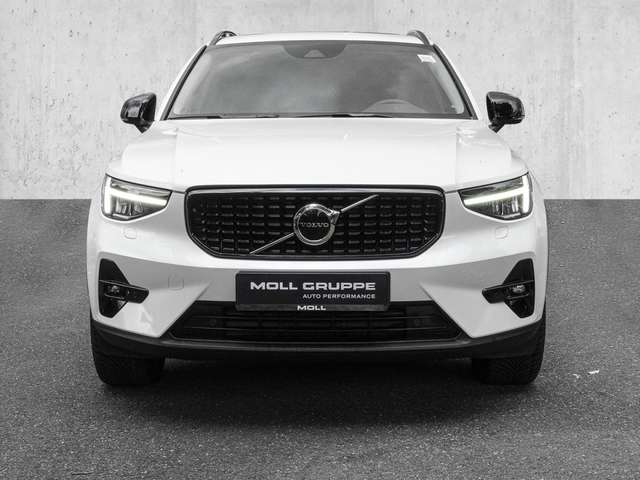 Volvo  T4 2WD Ultimate Dark Plug-In Pano Navi