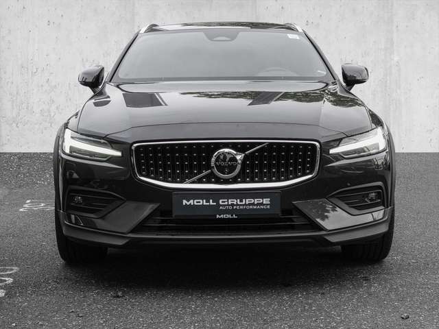 Volvo  B4 AWD Plus MATRIX  Harman/Kardon
