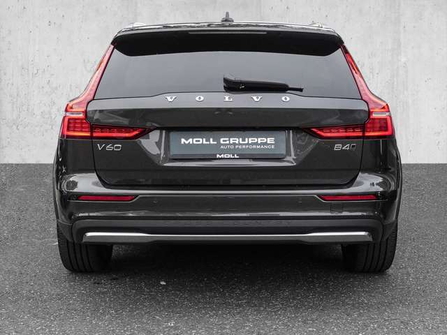 Volvo  B4 AWD Plus MATRIX  Harman/Kardon