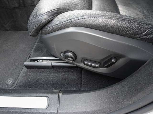 Volvo  T8 Twin Engine AWD R Design Plug-In ACC LED 360Gra