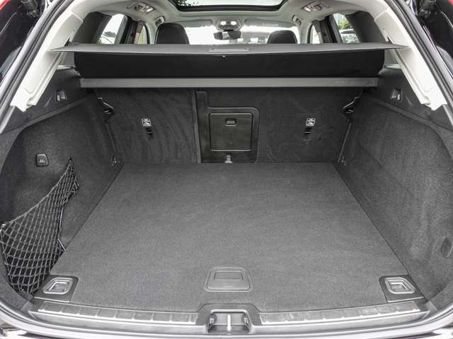 Volvo  B4 2WD Inscription Pano 360Grad LED
