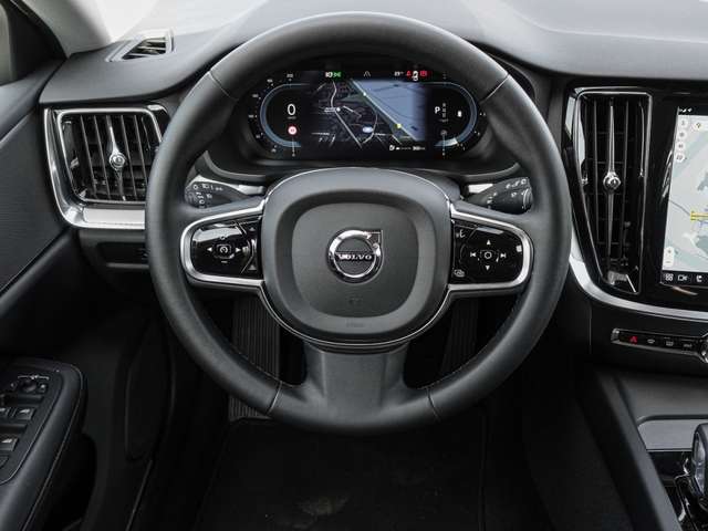 Volvo  B4 AWD Plus ACC LED