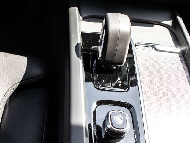 Volvo  B4 (Diesel) AWD Plus LED 360Grad