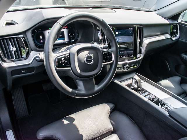 Volvo  B4 (Diesel) AWD Plus LED 360Grad