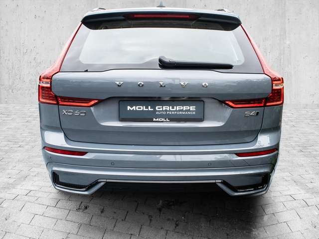 Volvo  B4 AWD Plus Dark MATRIX ACC AUT EL. HECK LM