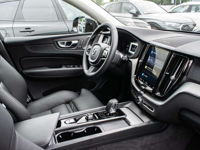 Volvo  B4 AWD Plus Dark MATRIX ACC AUT EL. HECK LM