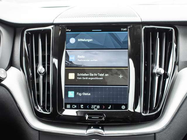Volvo  B4 AWD Plus Dark MATRIX ACC AUT EL. HECK LM