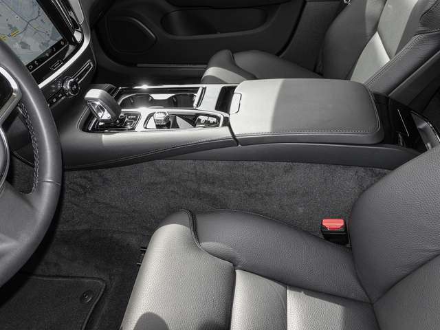 Volvo  T6 Twin Engine AWD Plus Bright Plug-In