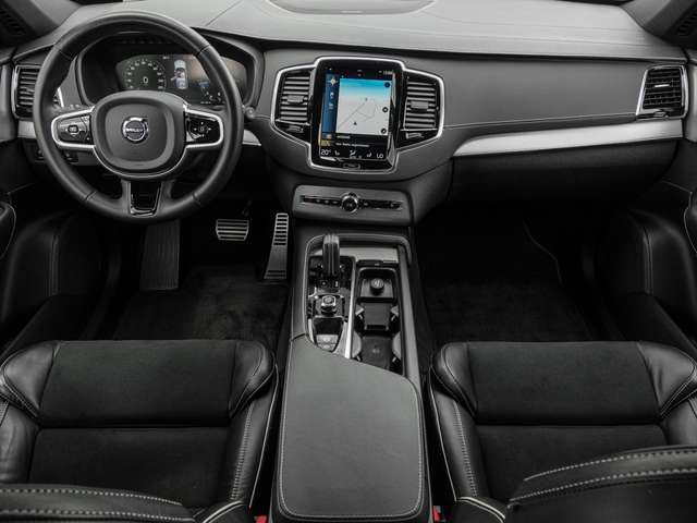 Volvo  B5 AWD R-Design Pano 360Grad ACC