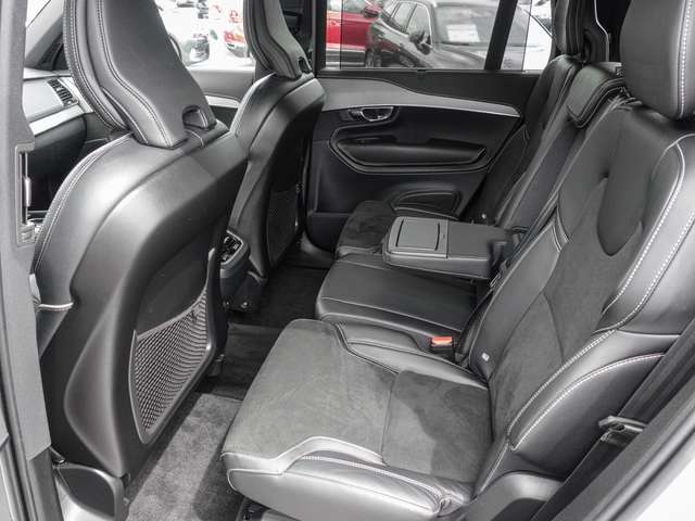 Volvo  B5 AWD R-Design Pano 360Grad ACC