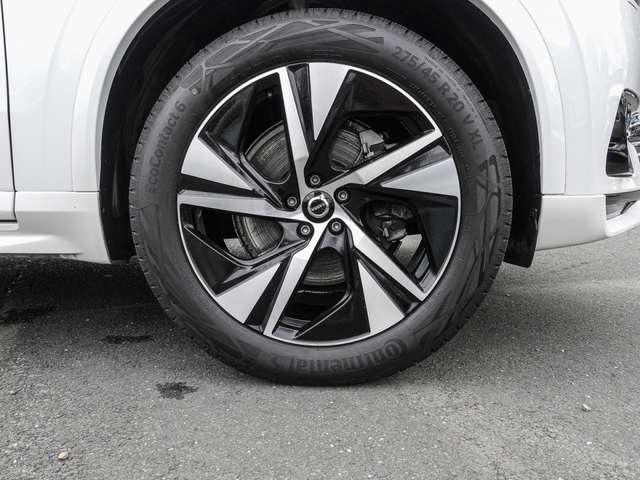 Volvo  B5 AWD R-Design Pano 360Grad ACC