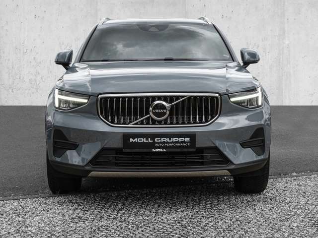 Volvo  T4 2WD Core Plug-In LED Kamera
