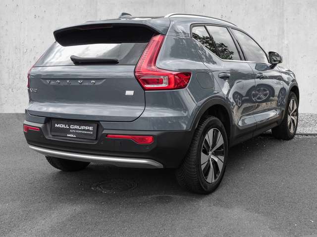 Volvo  T4 2WD Core Plug-In LED Kamera