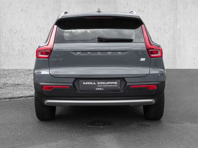 Volvo  T4 2WD Core Plug-In LED Kamera