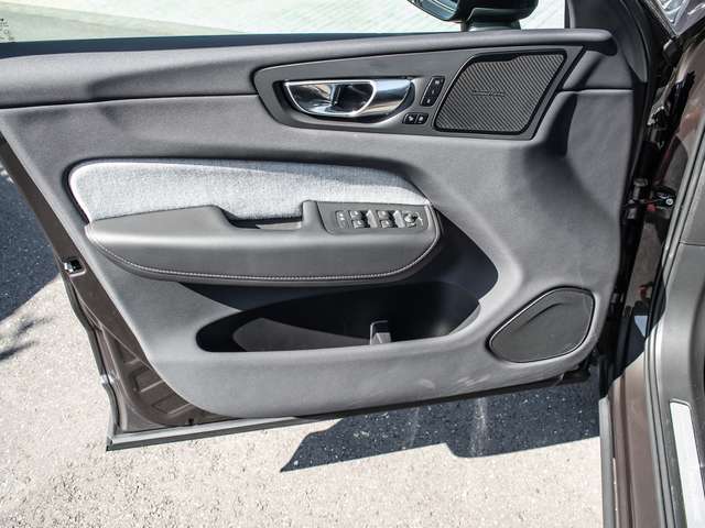 Volvo  T6 Twin Engine AWD R Design Plug-In Sthz. LED