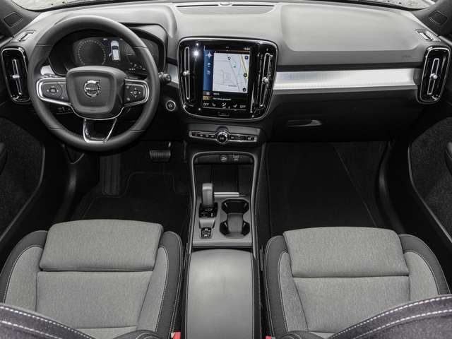 Volvo  T4 2WD Core Plug-In LED Kamera