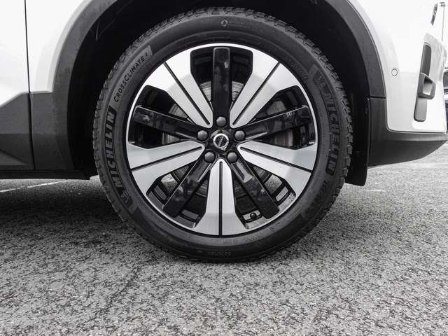 Volvo  T4 2WD Core Plug-In Recharge AHK LED 360Grad