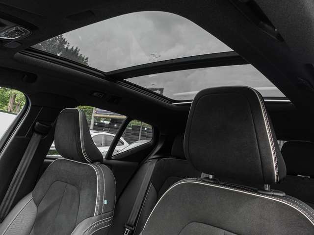 Volvo  T4 TwinEng 2WD R-Design Plug-In
