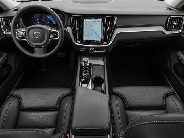 Volvo  B4 AWD Ultimate Pano ACC