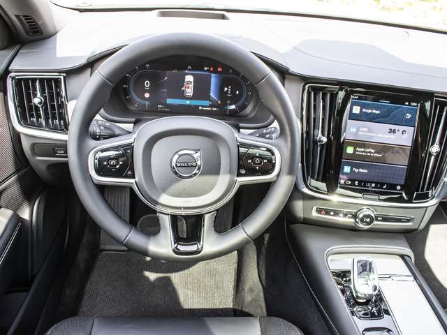 Volvo  B5 AWD Ultimate Pano LED