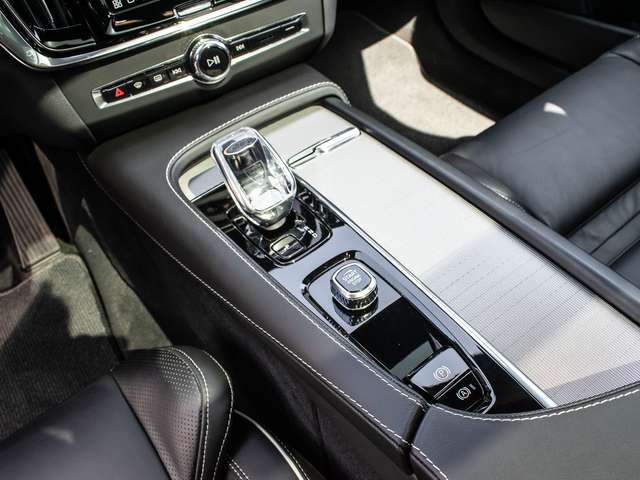 Volvo  B5 AWD Ultimate Pano LED