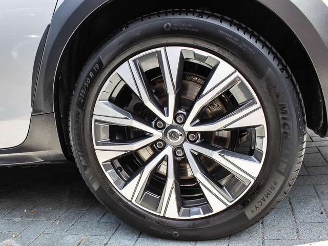 Volvo  B5 AWD Ultimate Pano LED