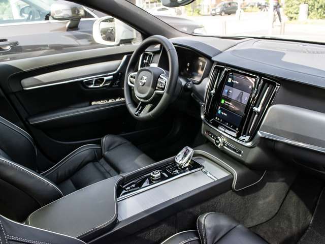 Volvo  B5 AWD Ultimate Pano LED