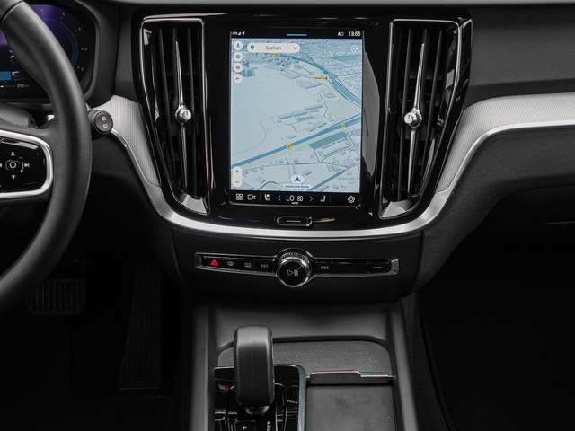 Volvo  B4 AWD Plus LED