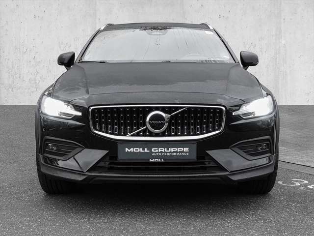 Volvo  B4 AWD Plus 4xSHZ  AHK Harman/Kardon