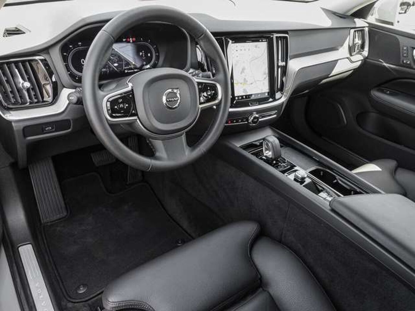 Volvo  B4 AWD Plus 4xSHZ ACC LED Kamera