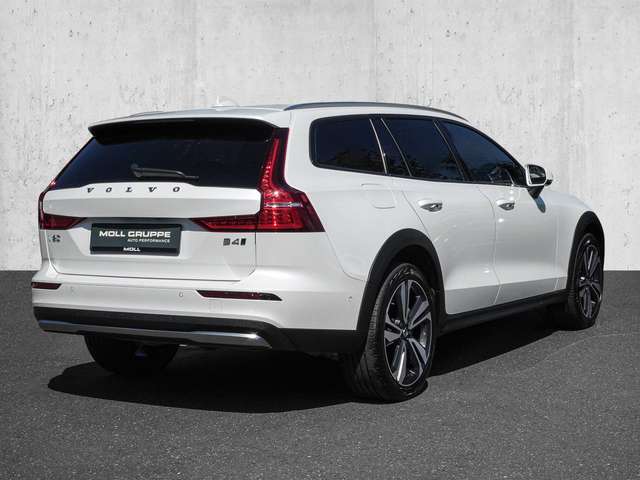 Volvo  B4 AWD Plus 4xSHZ ACC Harman/Kardon