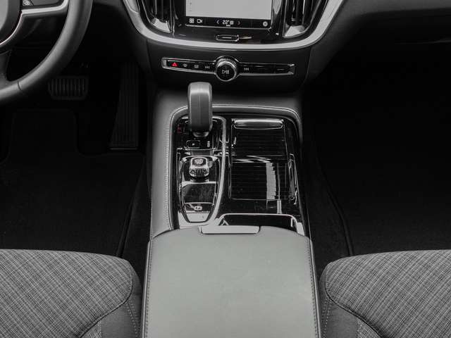Volvo  T6 Twin Engine AWD Core Plug-In LED Kamera