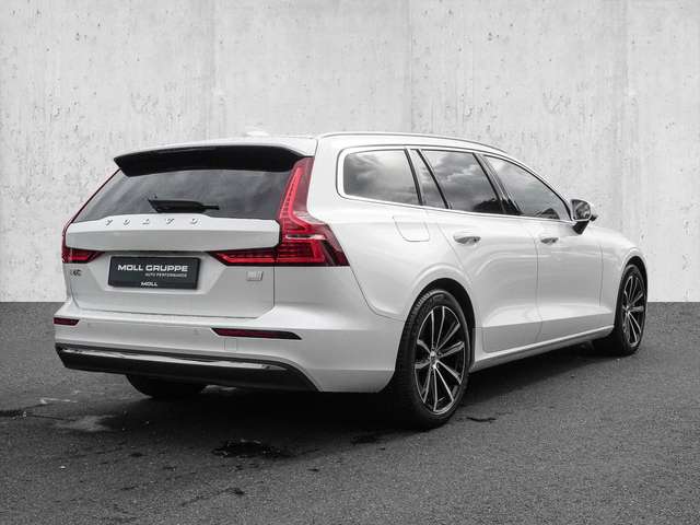 Volvo  T6 Twin Engine AWD Core Plug-In LED Kamera