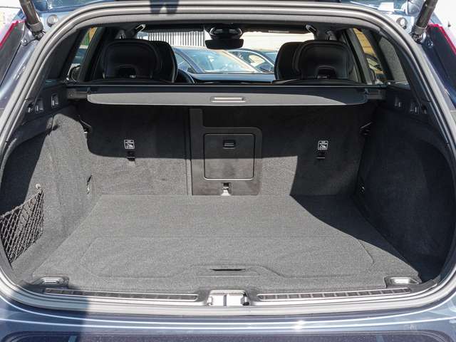 Volvo  B4 AWD Plus Plus AWD 4xSHZ ACC