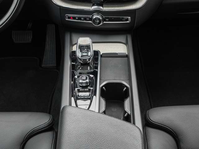 Volvo  XC 60 T6 AWD Inscription Plug-In  Recharge Head UP