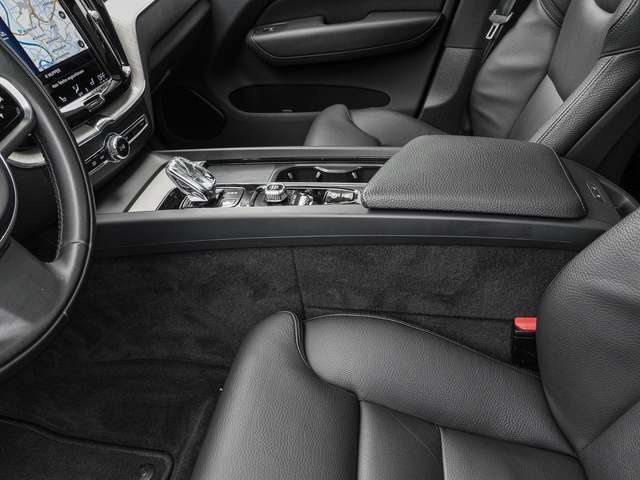Volvo  XC 60 T6 AWD Inscription Plug-In  Recharge Head UP