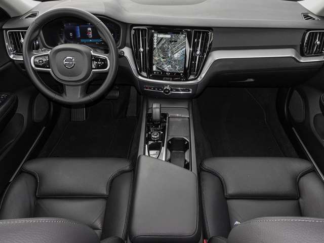 Volvo  B4 AWD Plus 4xSHZ ACC LED