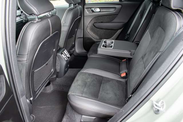 Volvo  P8 Pure Electric 2WD Plus Recharge ACC AUT