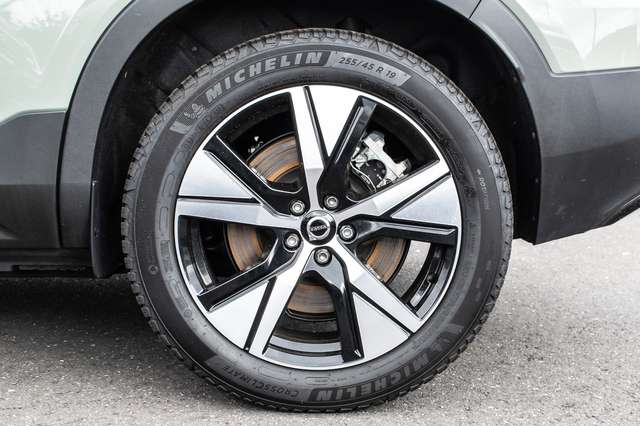 Volvo  P8 Pure Electric 2WD Plus Recharge ACC AUT