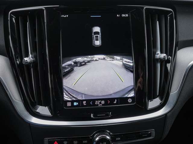Volvo  V 60 B4 Core 4xSHZ AHK EL. HECK