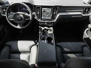 Volvo  B4 AWD Plus