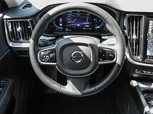 Volvo  B4 AWD Plus