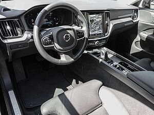 Volvo  B4 AWD Plus