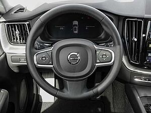 Volvo  T6 AWD Essential Plug-In Pano Sthz. LED