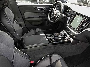 Volvo  T8 Twin Engine AWD Ultimate Dark Plug-In Head UP A