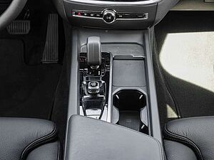 Volvo  B4 AWD Plus Sthz. LED