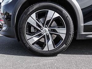 Volvo  B4 AWD Plus Sthz. LED