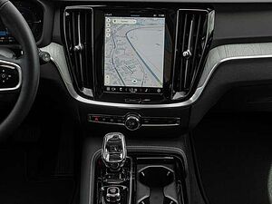 Volvo  T6 Twin Engine AWD Plus Dark MATRIX ACC AUT